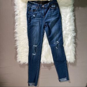 ENJEAN Dark Was Distressed Raw Hem Skinny Jean - Sz 7